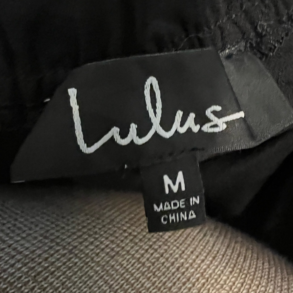 🖤 Lulus All in Good Fun Black Off-the-Shoulder Top - Sz Medium - Picture 11 of 11